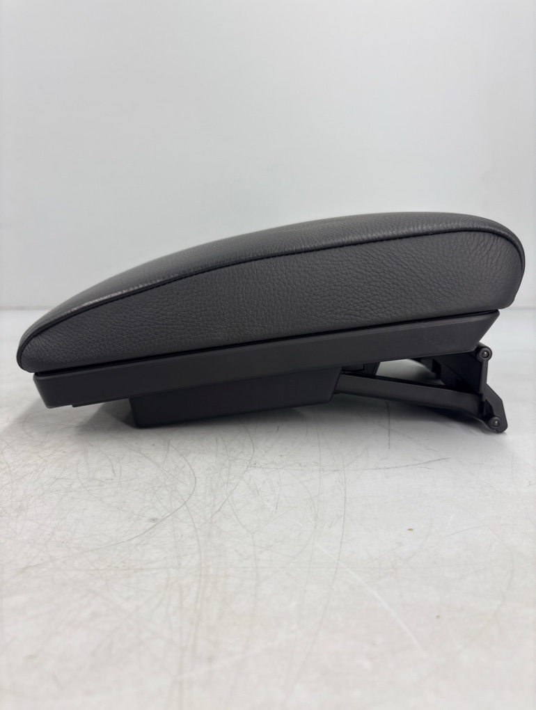 Подлокотник X5 2005 E53 М54