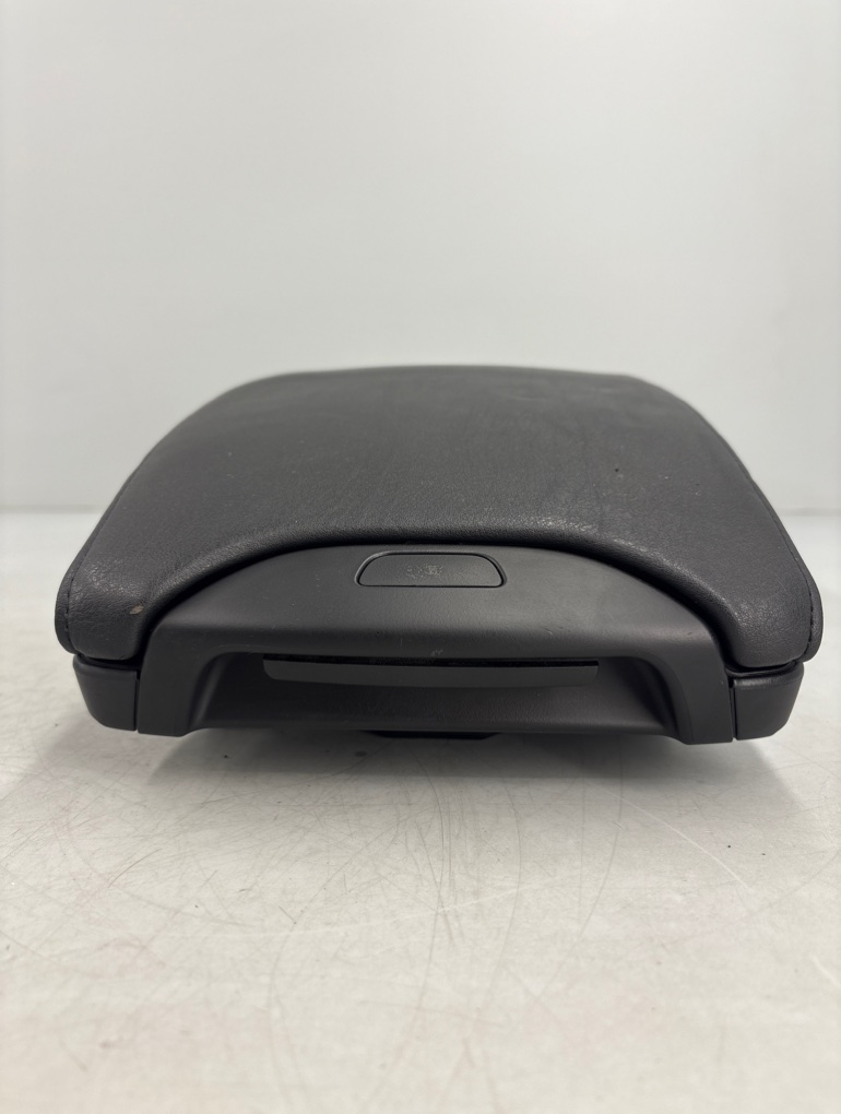 Подлокотник X5 2005 E53 M54