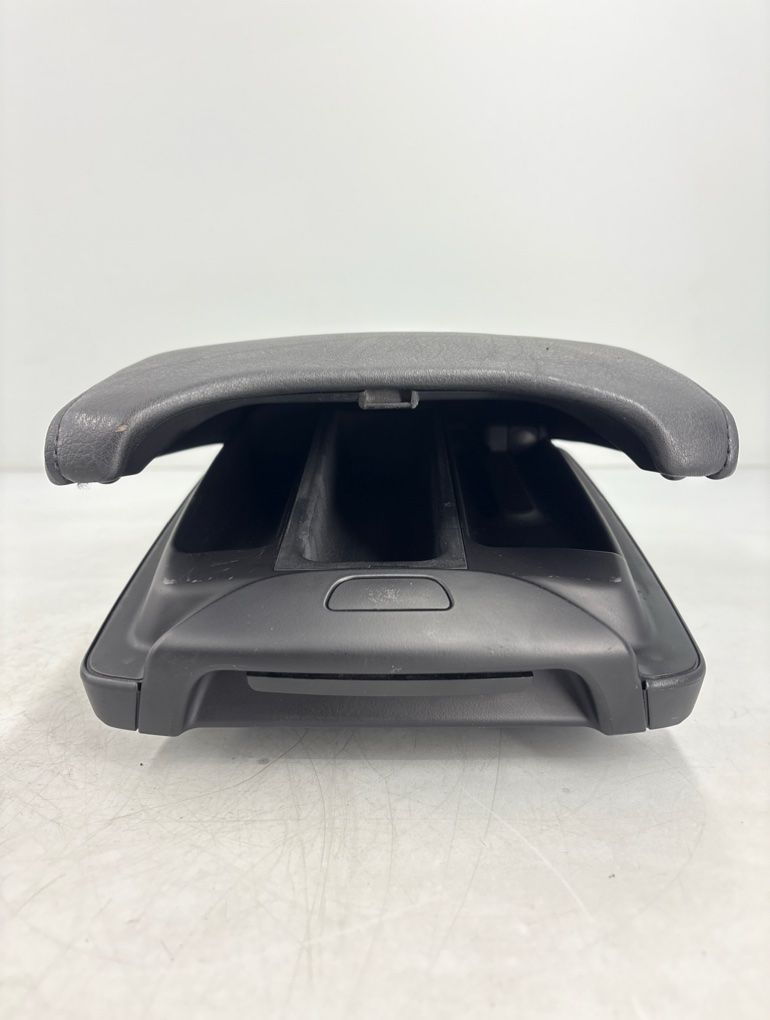 Подлокотник X5 2005 E53 M54