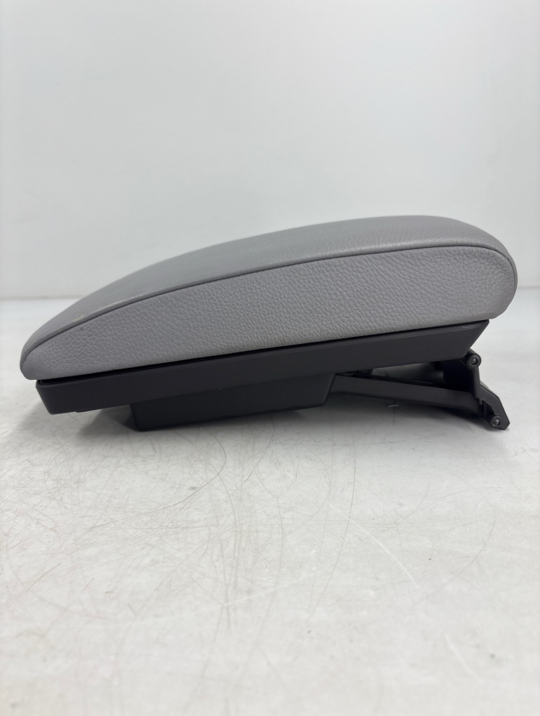 Подлокотник X5 2004 E53 М54