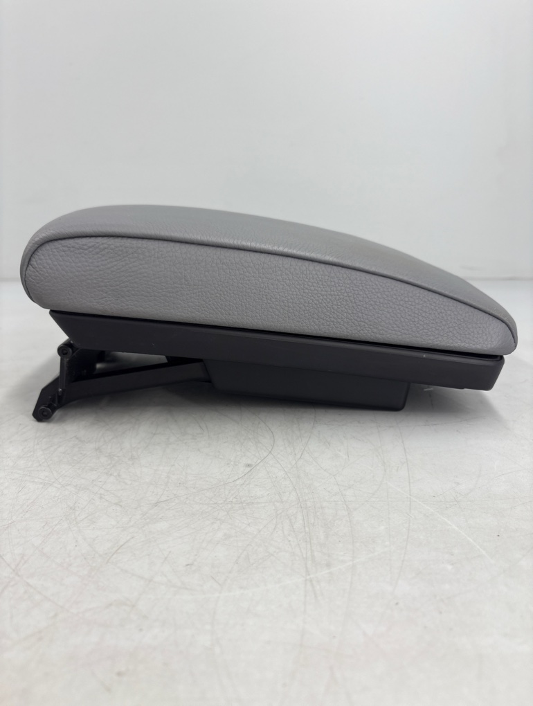 Подлокотник X5 2004 E53 М54