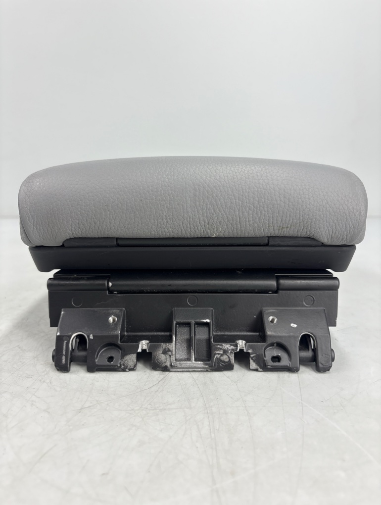 Подлокотник X5 2004 E53 М54