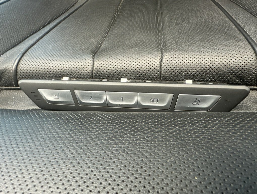 Сиденья комфорт вентиляция черная кожа передние 7 G12 Сиденья комфорт вентиляция черная кожа передние 7 G12