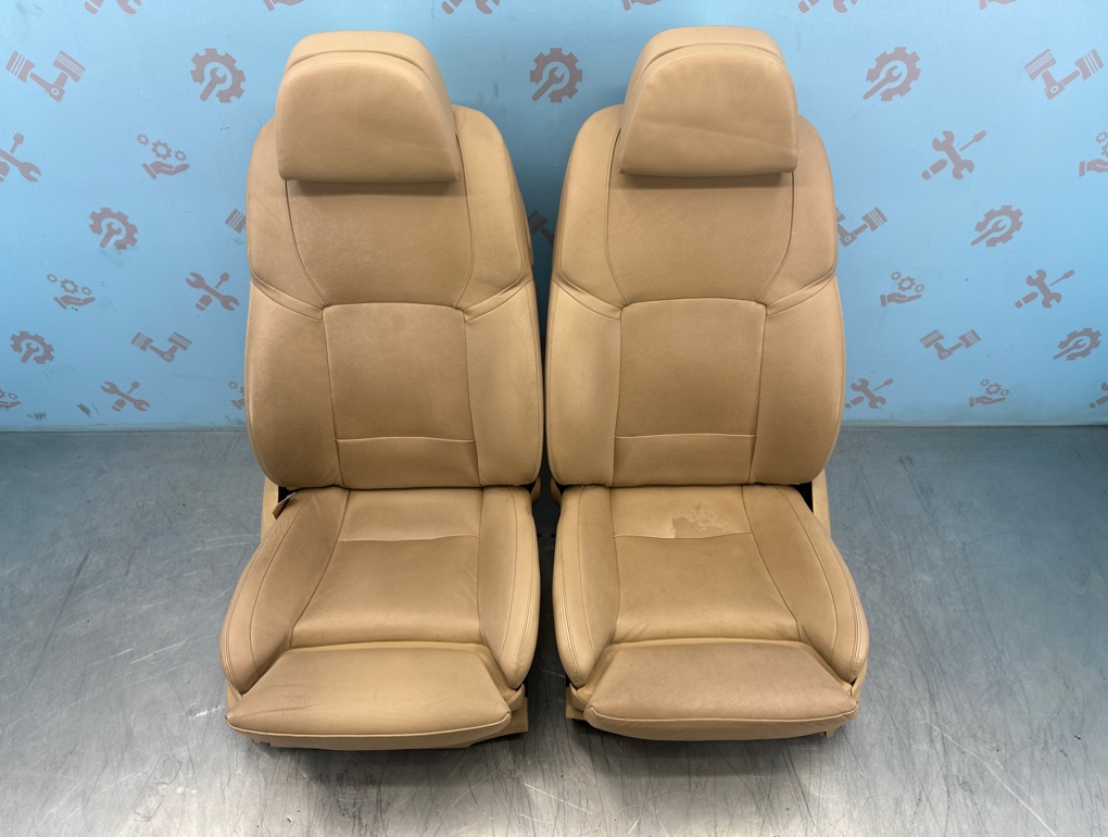 Сиденья комфорт бежевая кожа BMW 5 2010 F10 N52 контрактная