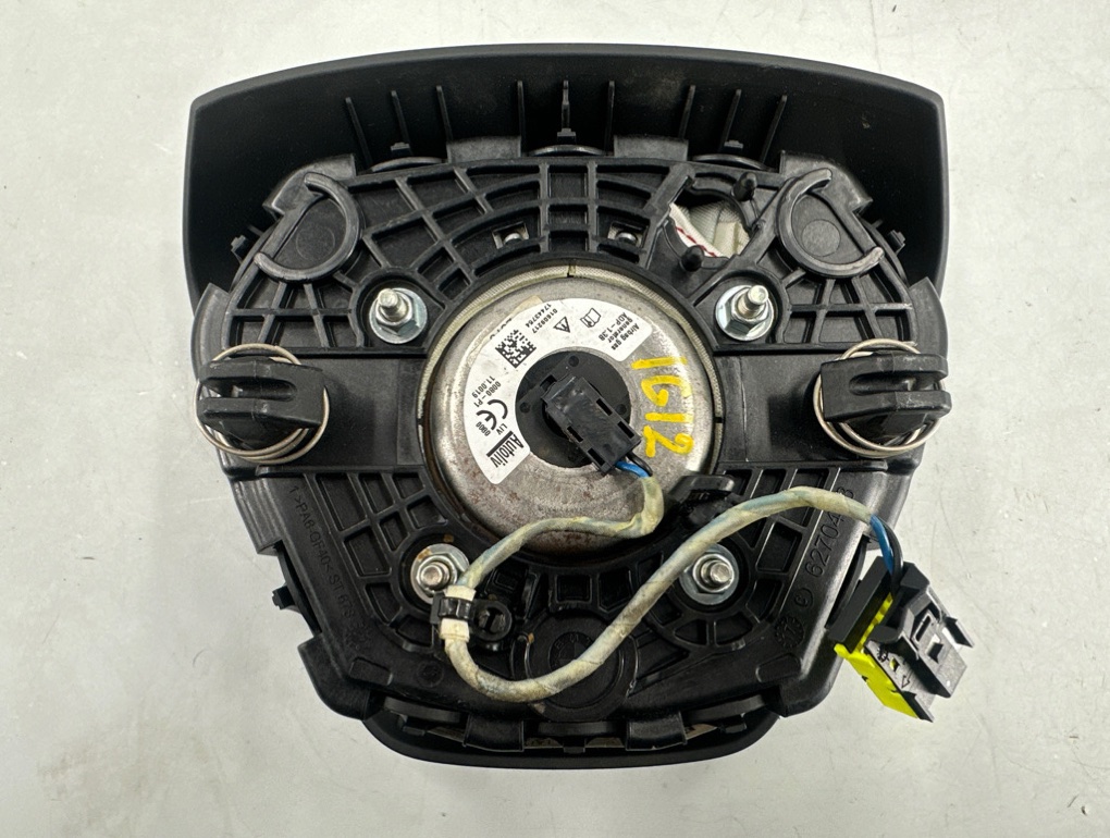 Руль с подогревом 7 2017 G12 B47D20B