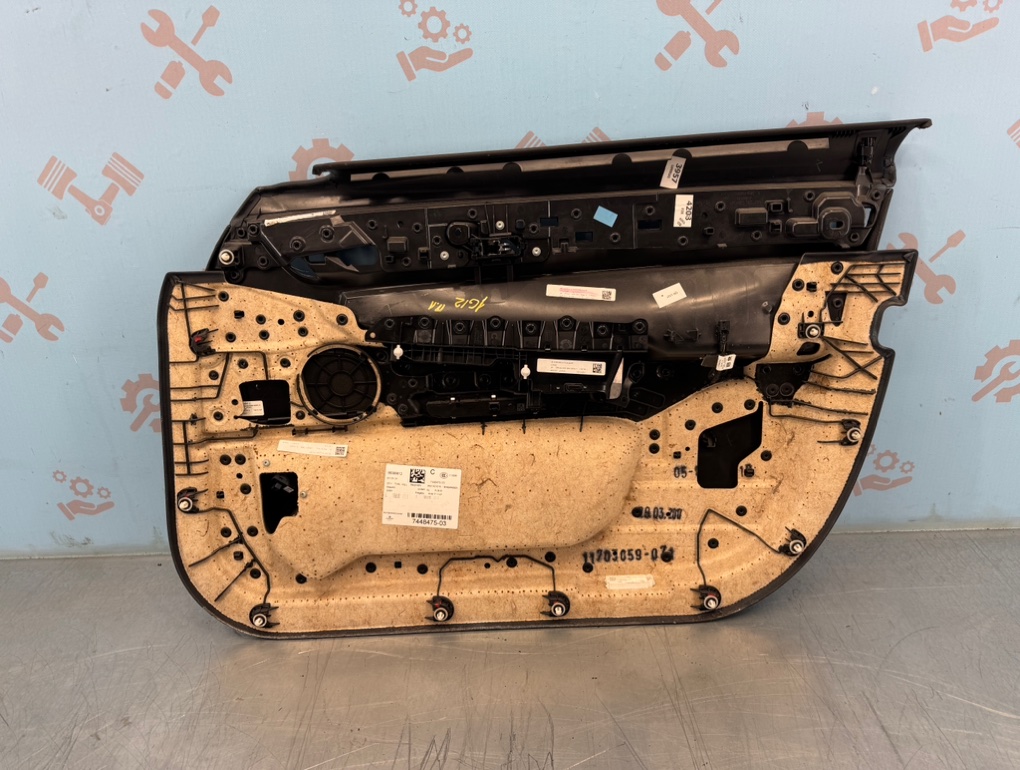 Обшивка боковой двери передняя левая 7 2017 G12 B47D20B