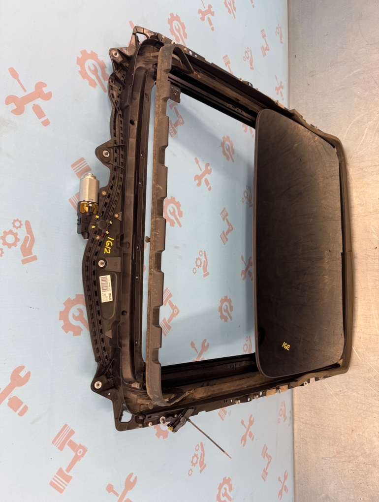 Люк 7 2017 G12 B47D20B