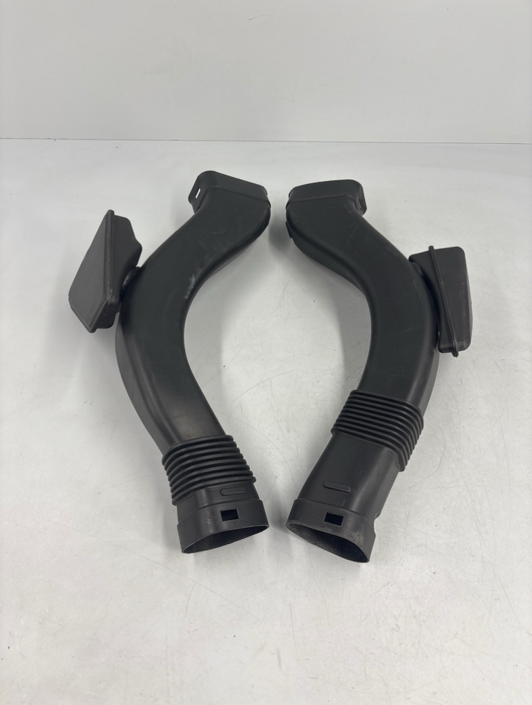 Воздухозаборник Bmw 7 2011 F02 N63 13 71 7 577 472 контрактная