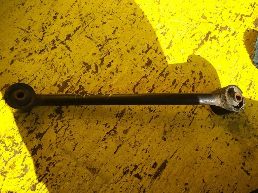 Запчасть рычаг задний правый ISUZU WIZARD UES73FW 4JX1 контрактная Рычаг задний правый ISUZU WIZARD UES73FW 4JX1 контрактная