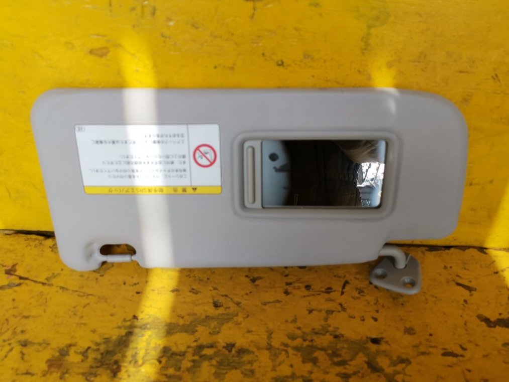 Козырек солнцезащитный левый RUSH J210E 3SZ-VE