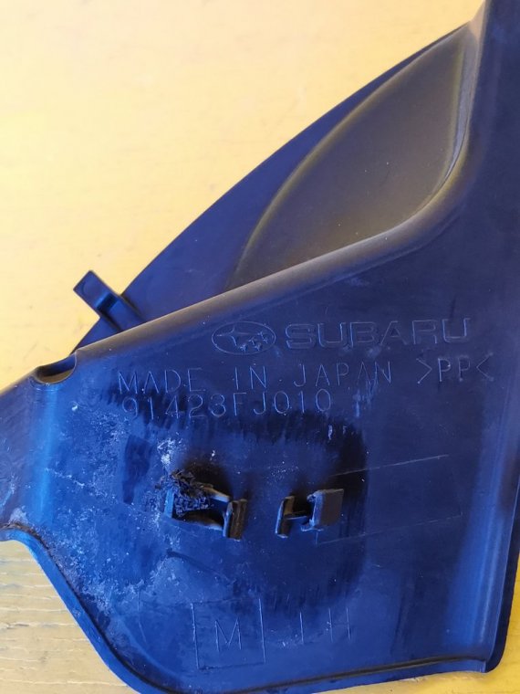 Уголок жабо передний левый SUBARU IMPREZA GP7 FB20