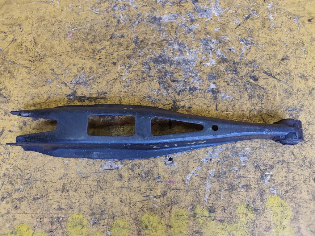 Рычаг задний правый FORESTER SHJ FB20 Рычаг задний правый FORESTER SHJ FB20