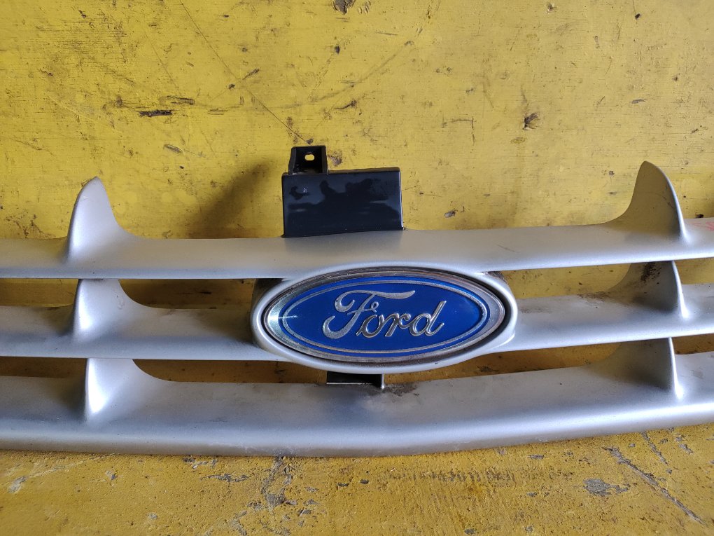Решетка радиатора Ford FREDA SGLRF