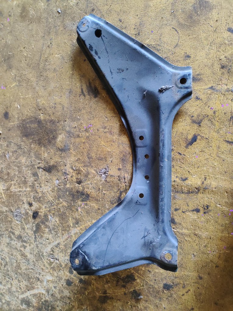 Защита двигателя MITSUBISHI GALANT FORTIS CY4A 4B11