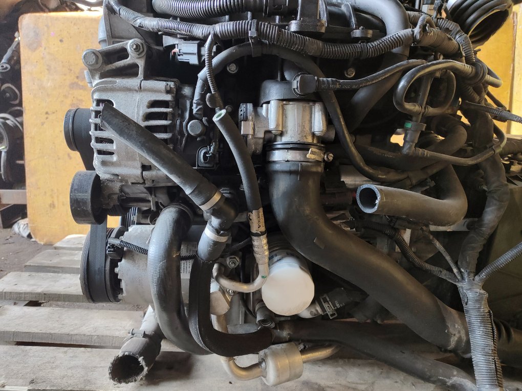 Двигатель v40 FS48 B4164T