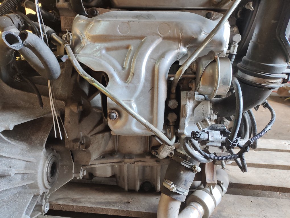 Двигатель v40 FS48 B4164T