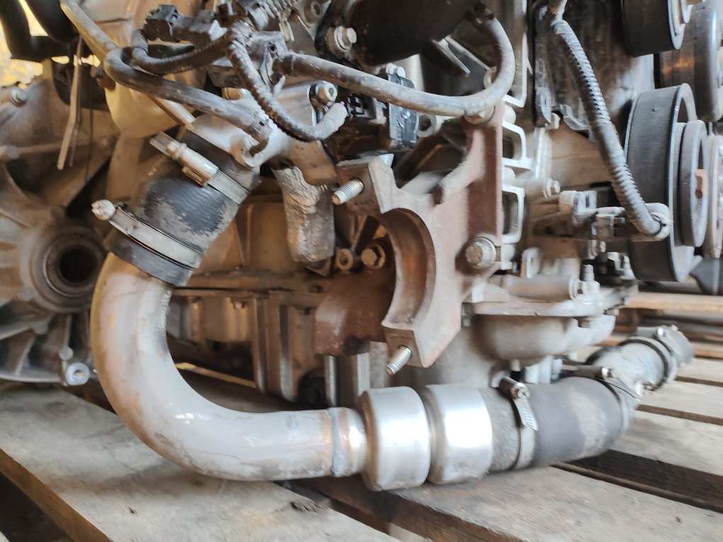 Двигатель v40 FS48 B4164T