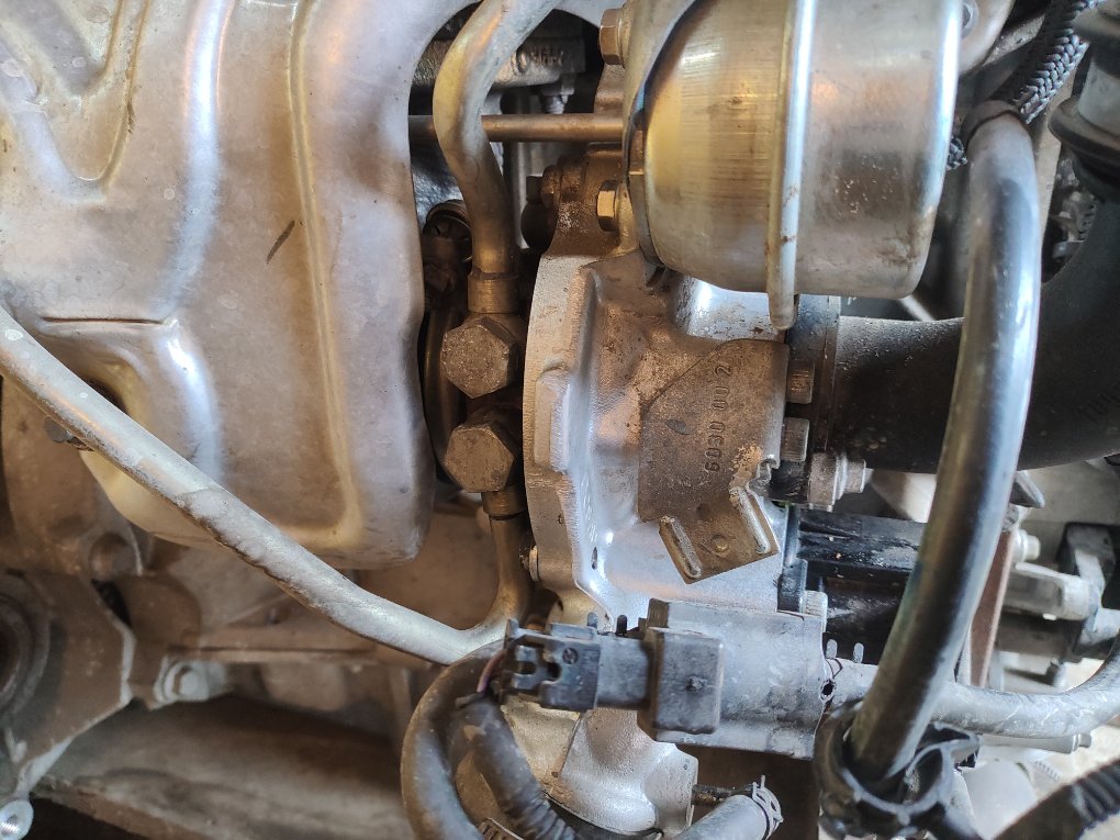 Двигатель v40 FS48 B4164T