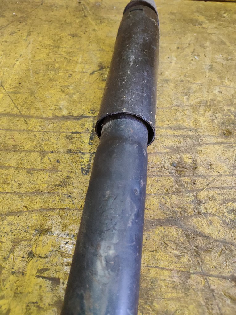 Амортизатор задний ISUZU WIZARD UES73FW 4JX1