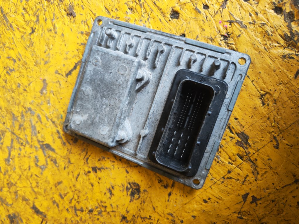 Блок управления акпп HONDA FIT GP5 LEB-H1 281005p8j510m1 контрактная