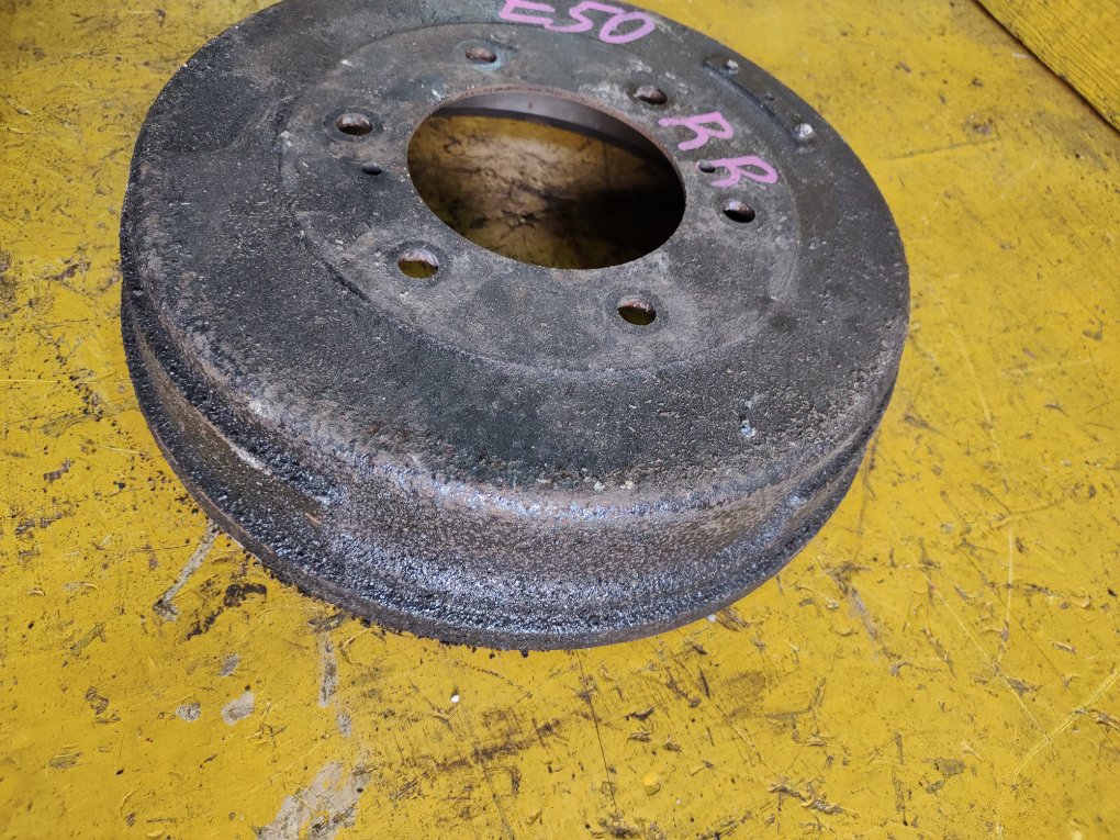 Тормозной барабан задний правый NISSAN ELGRAND E50 VQ35 Тормозной барабан задний правый NISSAN ELGRAND E50 VQ35