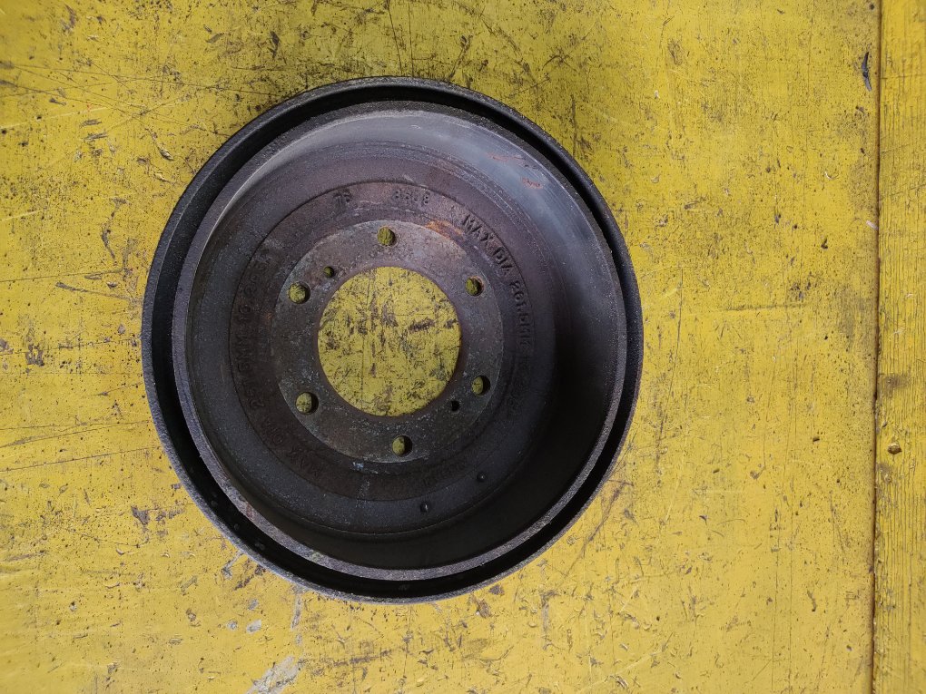 Тормозной барабан задний правый ELGRAND E50 VQ35 Тормозной барабан задний правый ELGRAND E50 VQ35