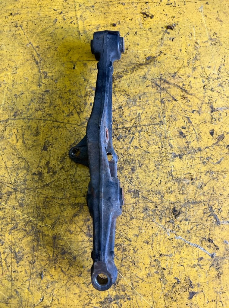 Рычаг передний левый HONDA ACCORD CF4 контрактная