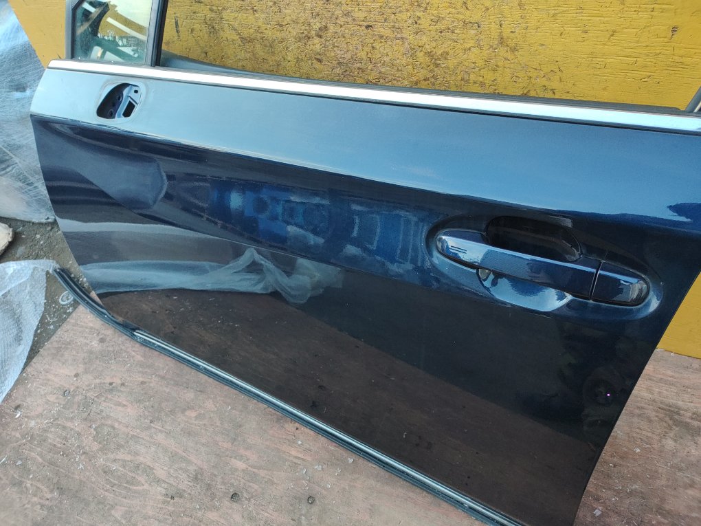 Дверь передняя левая IMPREZA GT7