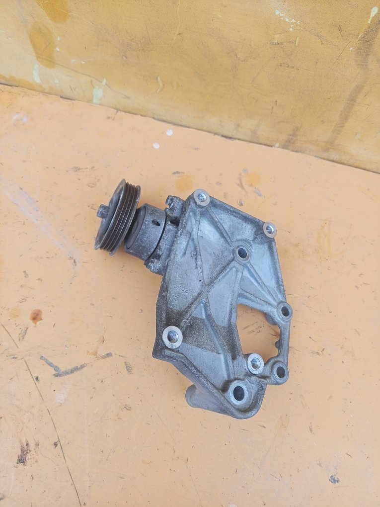 Ролик натяжной MAZDA Bongo Friendee sg5w J5