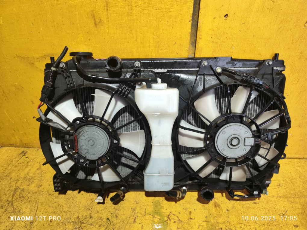 Радиатор основной HONDA FIT GE6 контрактная