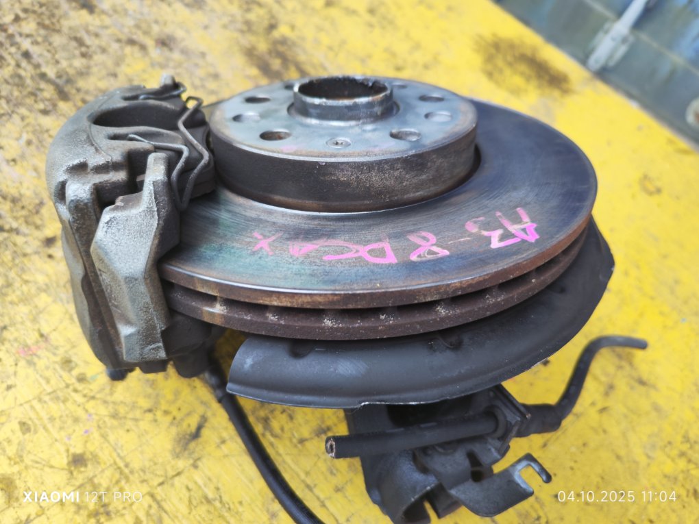Ступица передняя правая Audi A3 8PCAX CAX