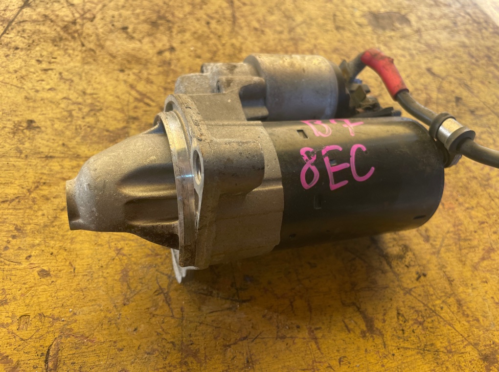 Стартер A4 8EC B7