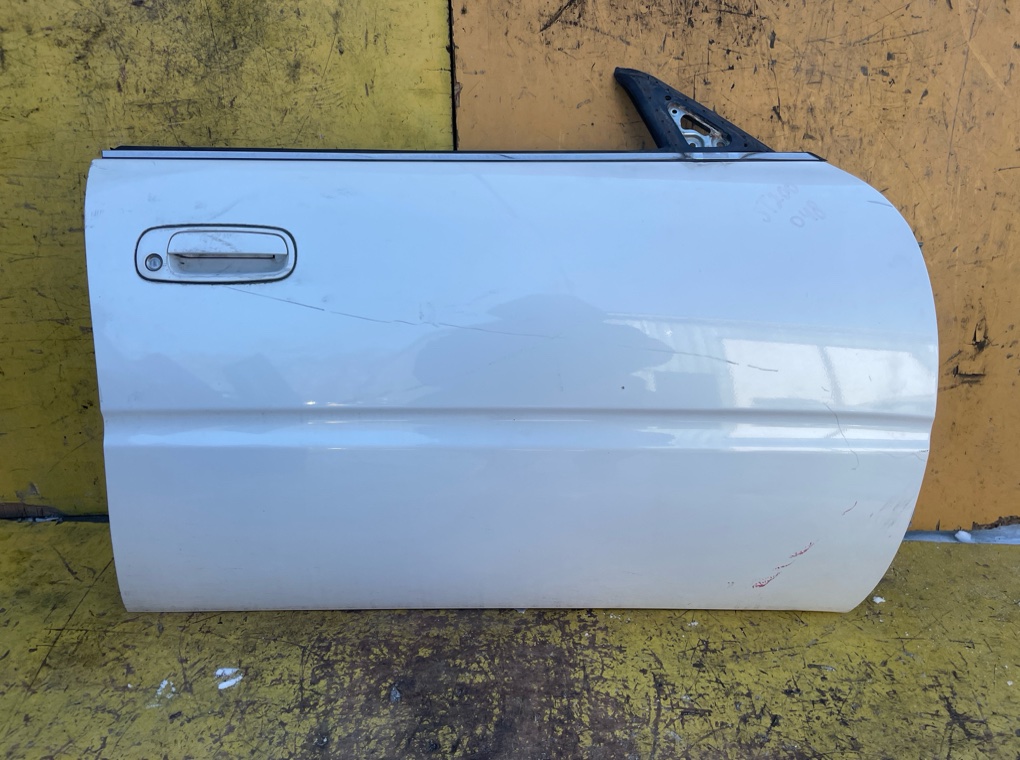 Запчасть дверь передняя правая TOYOTA CORONA EXIV ST200 контрактная Дверь передняя правая TOYOTA CORONA EXIV ST200 контрактная