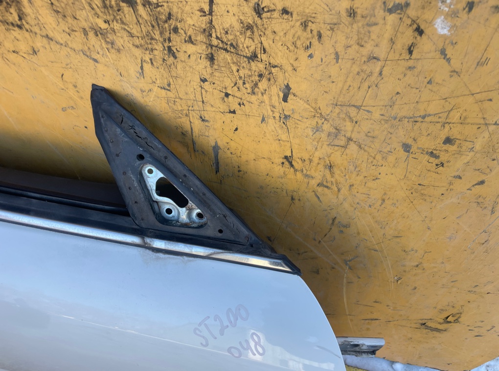 Дверь передняя правая CORONA EXIV ST200 Дверь передняя правая CORONA EXIV ST200