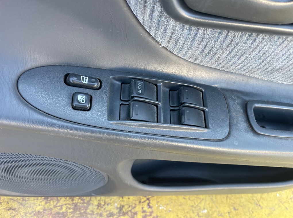 Дверь передняя правая CORONA EXIV ST200 Дверь передняя правая CORONA EXIV ST200