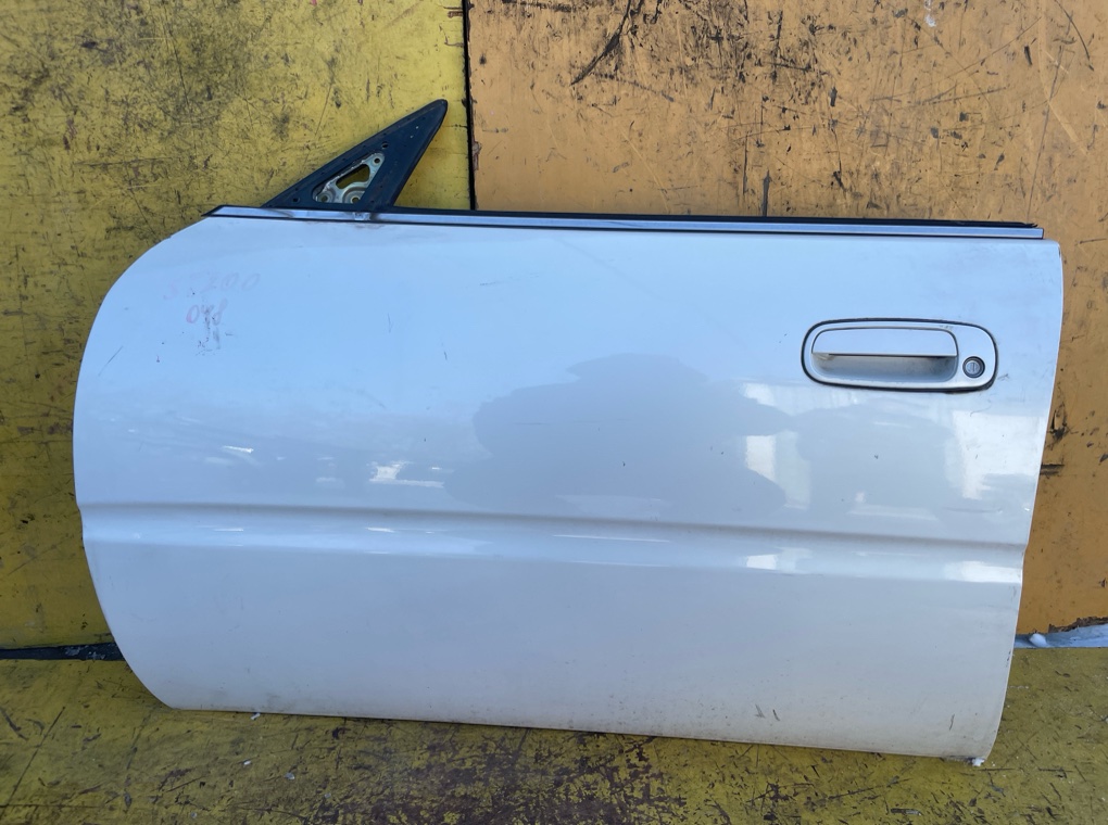 Дверь передняя левая TOYOTA CORONA EXIV ST200 контрактная