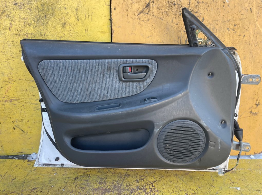 Дверь передняя левая CORONA EXIV ST200