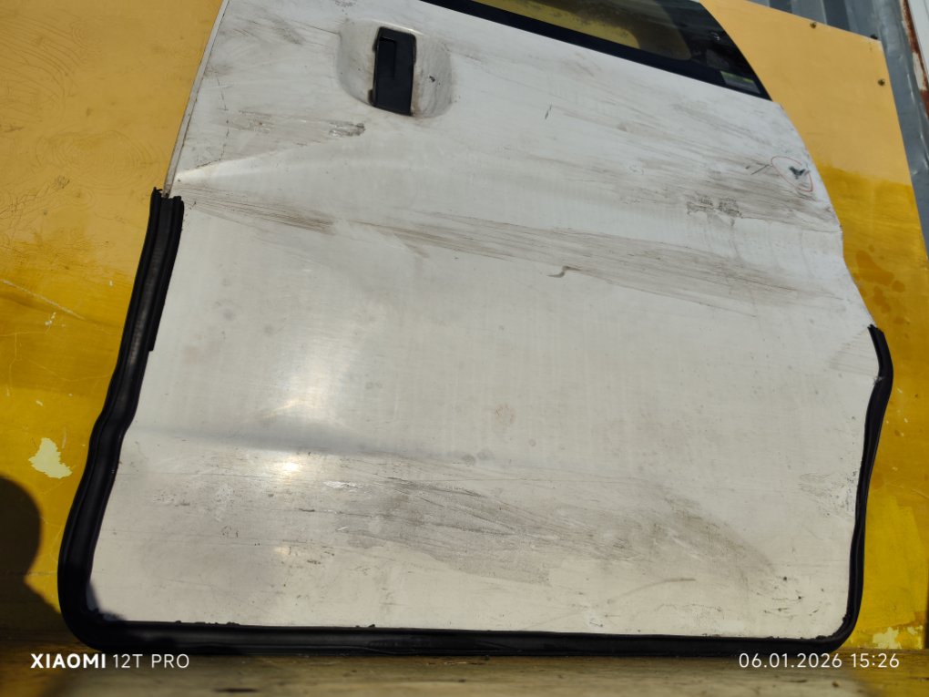 Дверь задняя левая NV200 VM20 Дверь задняя левая NV200 VM20