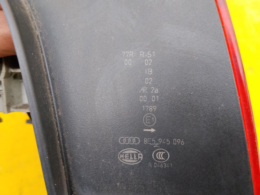 Стоп-сигнал задний правый Audi A4 8EC