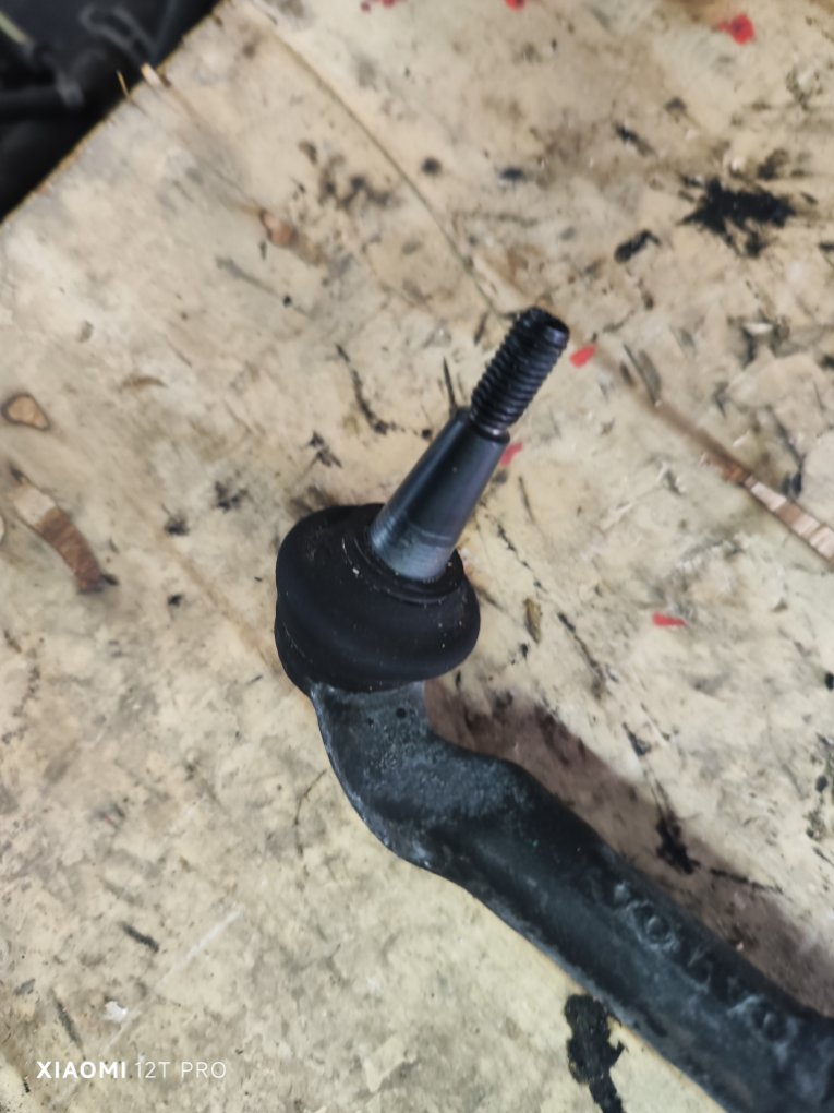 Рулевая рейка v40 MV48 B4164T Рулевая рейка v40 MV48 B4164T