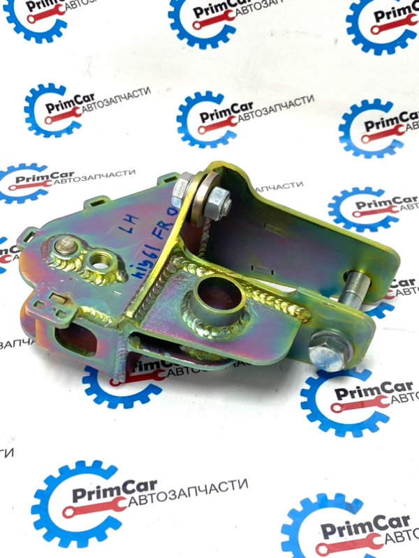 Кронштейн Nissan Safari VRGY60 передний niy61-fr008-LH