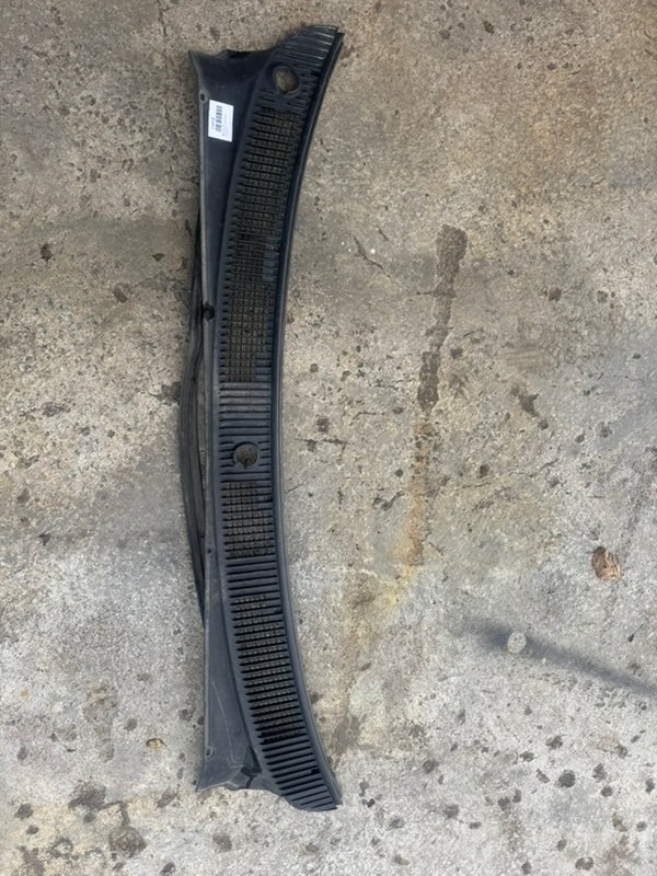 Жабо TOYOTA HILUX SURF VZN185 заднее левое 5570835010 (б/у)