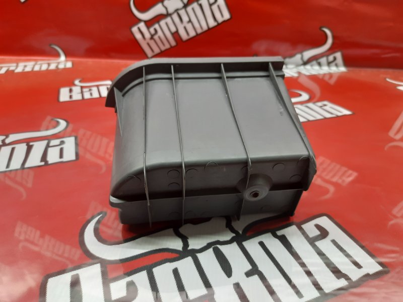 Бардачок багажника правый Hyundai Tucson JM G6BA