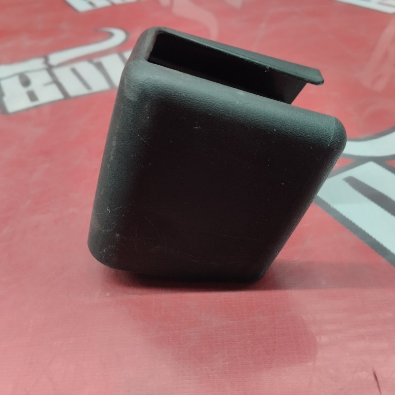 Накладка сиденья передняя левая Mitsubishi Outlander CU4W 4G64
