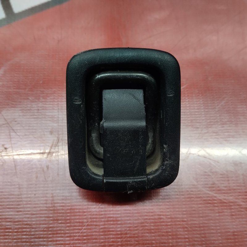 Крючок багажника Mitsubishi Outlander 2003 CU4W 4G64 MR641831 Б/У