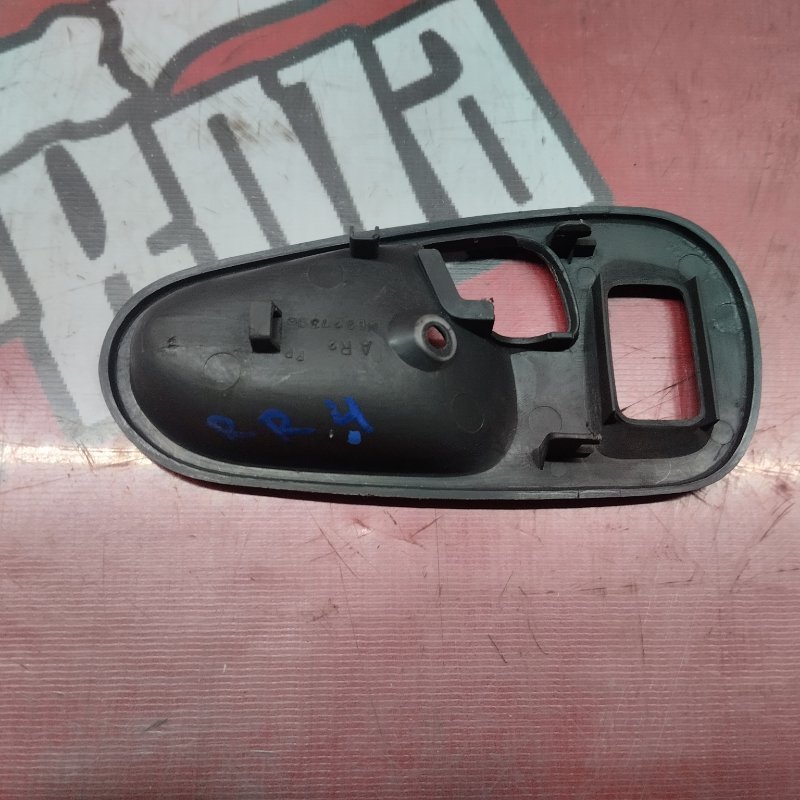 Накладка ручки двери задняя правая Montero Sport 2001 K96W 6G72