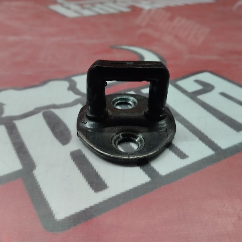 Петля замка двери Montero Sport 2001 K96W 6G72