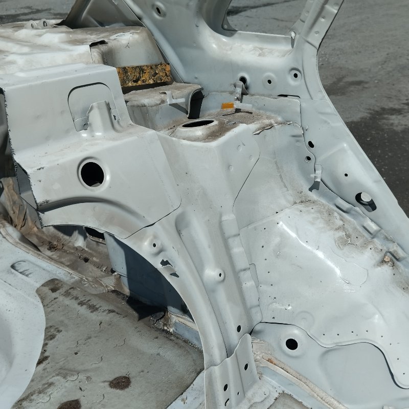 Крыло заднее левое Sprinter 2000 AE110 5A-FE
