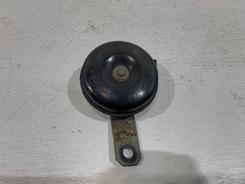 Запчасть сигнал Toyota Camry 2011-2016 50 8652028180 Б/У Сигнал Toyota Camry 2011-2016 50 8652028180 Б/У