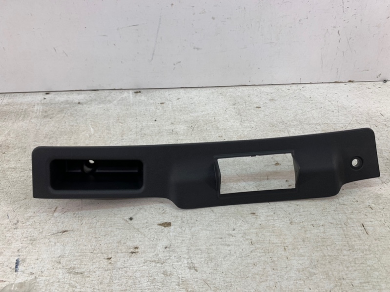 Ручка двери задней Opel Astra 2003-2013 H 13130013 новая